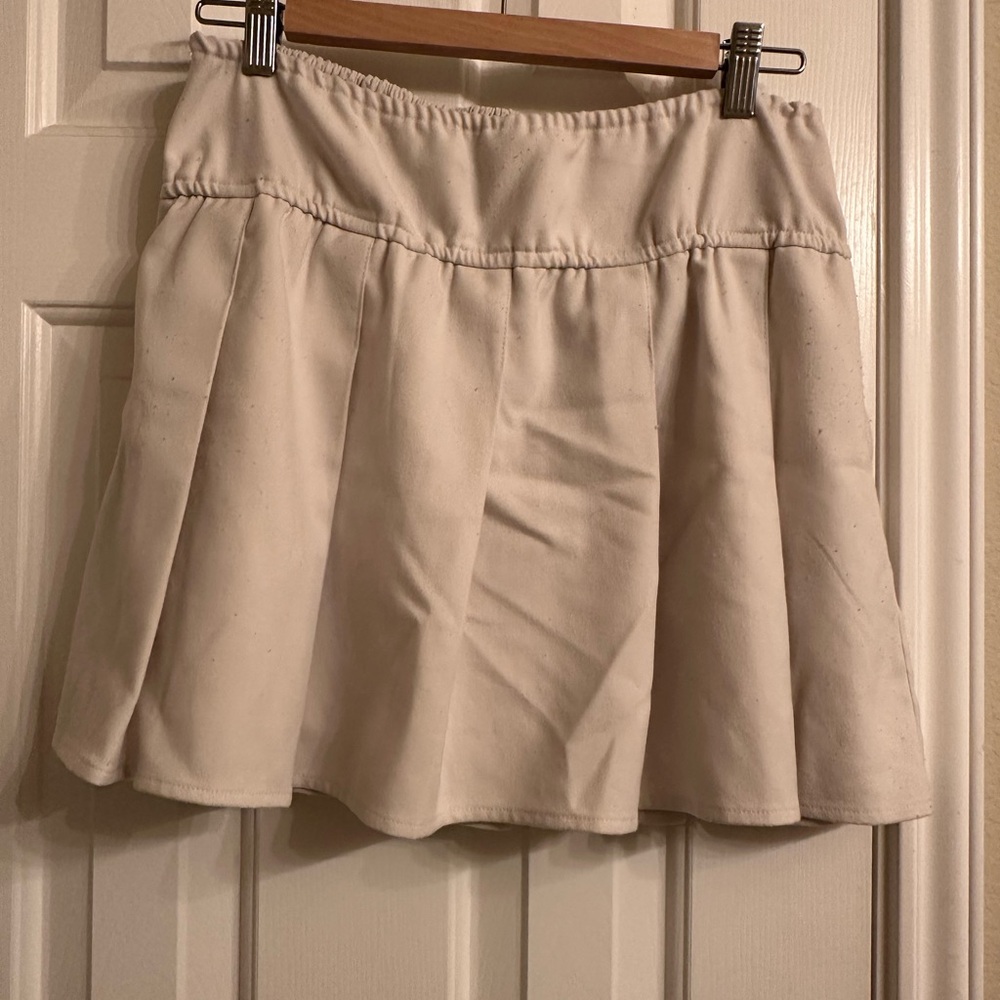 Hollister Classic Cream Pleated A-Line Casual School Summer Spring Skirt